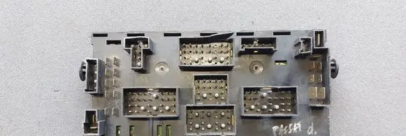 Volkswagen Golf II Fuse box set 171941813D 171941821D 827300