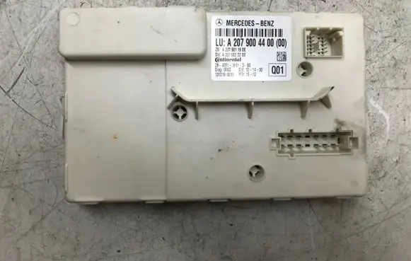 Mercedes-Benz E W212 Door control unit/module 2079004400
