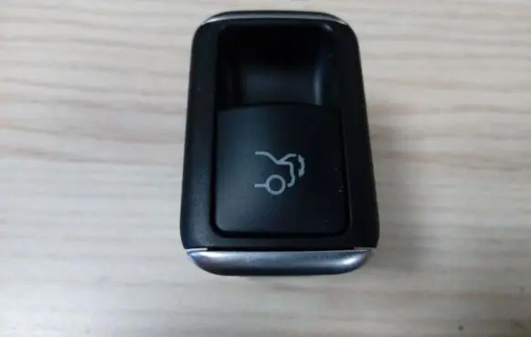 Mercedes-Benz E W212 Tailgate opening switch A2129059300 AF038