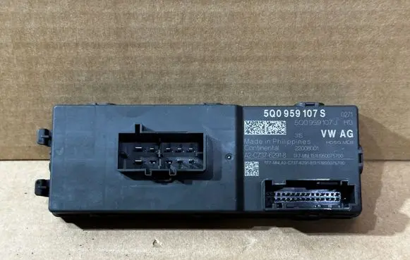 Audi Q3 F3 Tailgate/trunk control unit/module 5Q0959107S 5Q0959107J