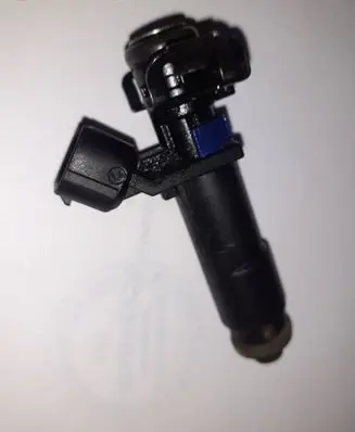 Peugeot 407 Fuel injector DEKA71 8029000333