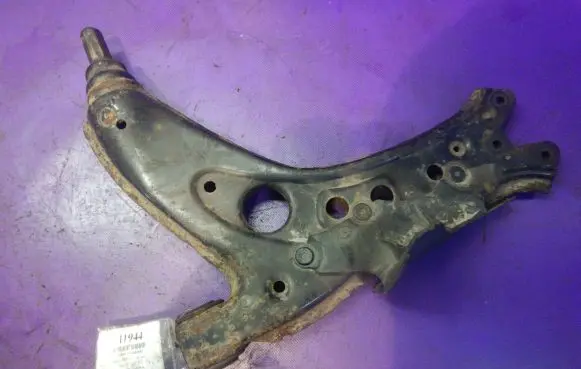 Skoda Praktik (5J8) Front control arm