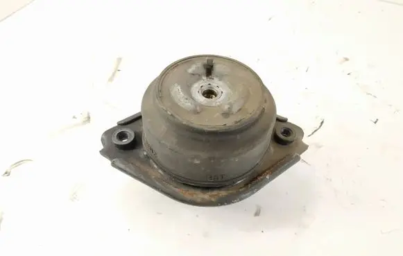 Mercedes-Benz ML W164 Engine mount bracket 2512403117 2512404417