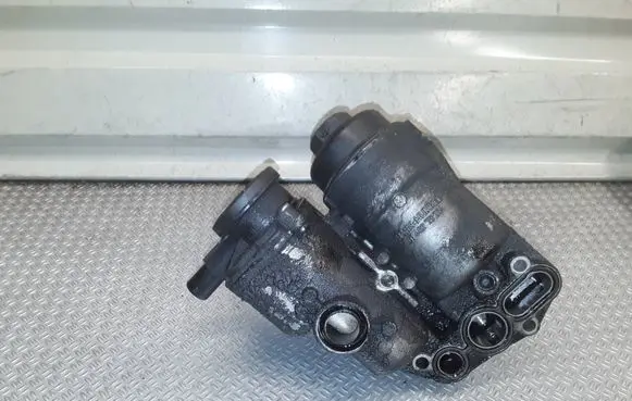 Volvo V70 Oil filter mounting bracket 6740273266
