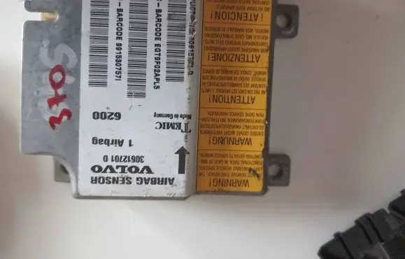 Volvo S70 V70 V70 XC Airbag control unit/module 30612701D