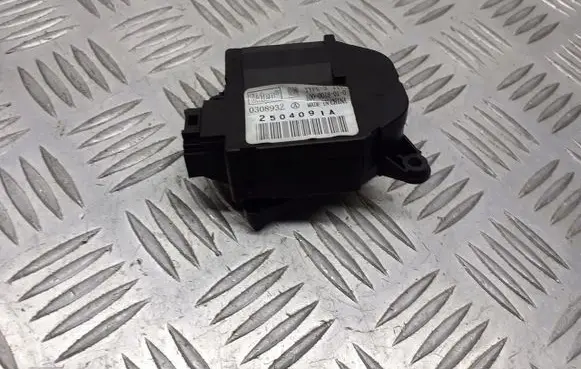 Opel Combo C A/C air flow flap actuator/motor 030893Z