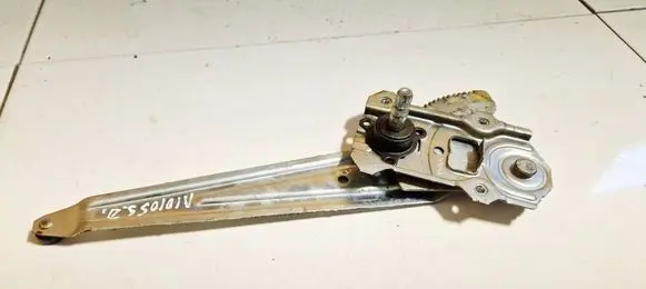 Toyota Yaris Sliding door window regulator with motor 