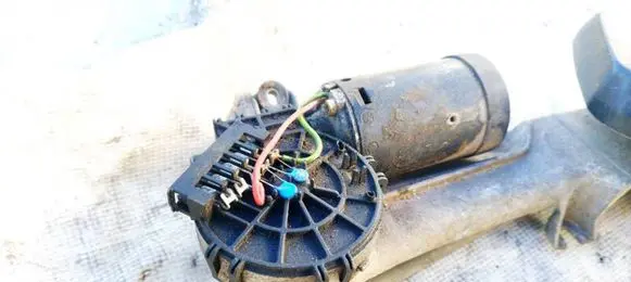 Mercedes-Benz E W210 Wiper motor
