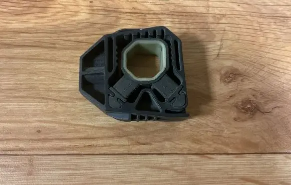 Volkswagen PASSAT B6 Radiator mount bracket 013676