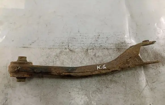 Suzuki Grand Vitara II Rear upper control arm/wishbone