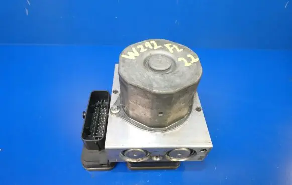 Mercedes-Benz E W212 ABS Pump A2124319512