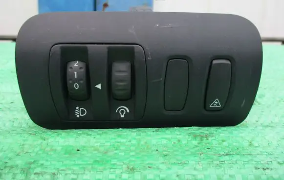 Renault Megane II Headlight level height control switch