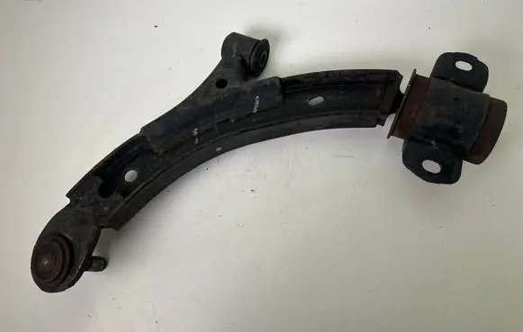 Ford Mustang V Front control arm E816N