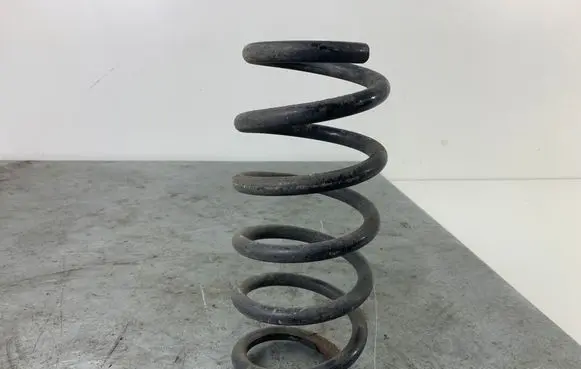 Toyota Avensis T270 Rear coil spring