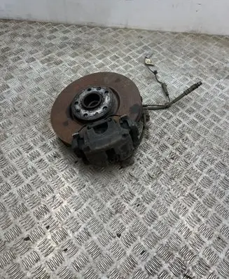 Front wheel hub
