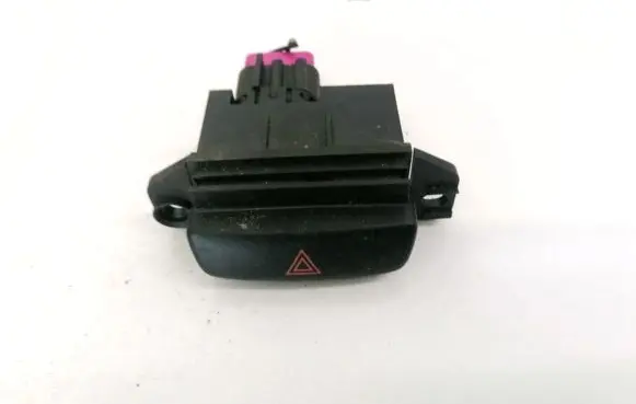 Ford Mondeo Mk III Hazard light switch D3L0A