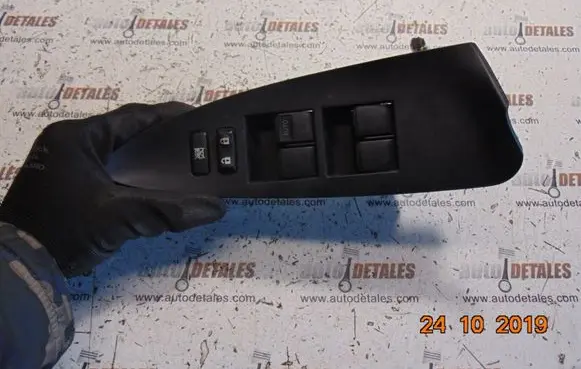 Toyota RAV 4 (XA30) Electric window control switch 7423142080