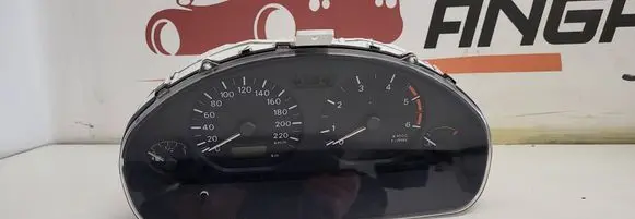 Mitsubishi Space Star Speedometer (instrument cluster) 216539116B 2573201840 MR480209