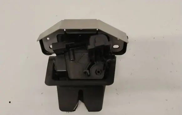 Volvo S90, V90 Tailgate/trunk/boot lock/catch/latch 31349975