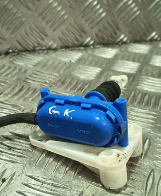 Audi 100 200 5000 C3 Central locking vacuum pump 443862153B 3028523