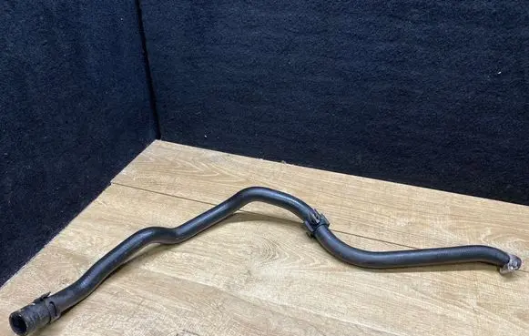 Porsche Cayenne (9PA) Engine coolant pipe/hose 7L5122049