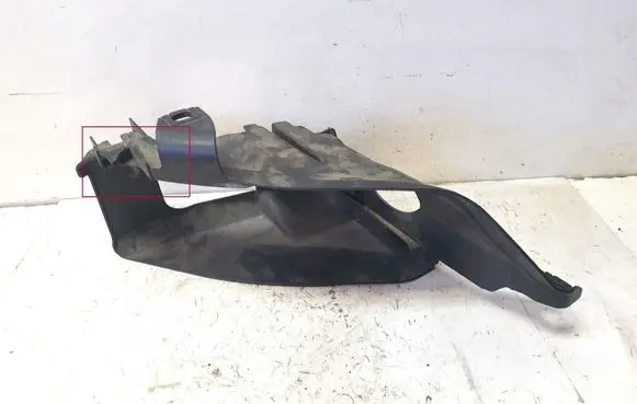 Audi Q7 4L Headlight/headlamp mounting bracket 8983102020
