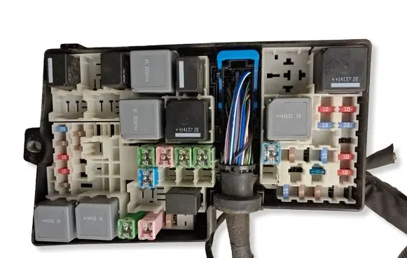 Volvo V40 Fuse module 31409155