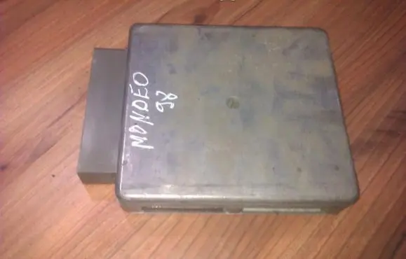 Ford Mondeo MK II Engine control unit/module 97bb12a650jc
