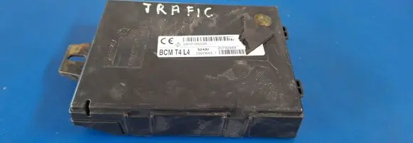 Renault Trafic III (X82) BSM Control unit 284b18533R