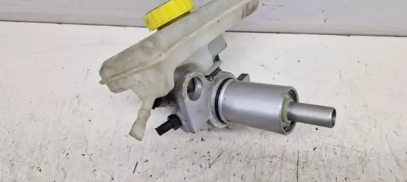 Audi A6 S6 C6 4F Master brake cylinder