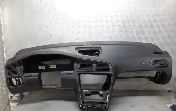 Volvo V70 Dashboard 9165748