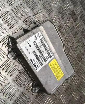 Volvo V70 Airbag control unit/module 0285010709 P31295676 T112042800296