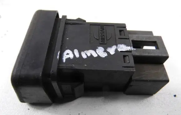 Nissan Almera Windscreen/window heater switch 