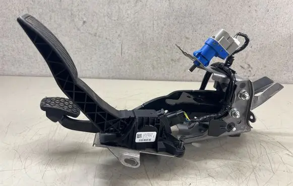 Ford Puma Accelerator throttle pedal 6PV01255030