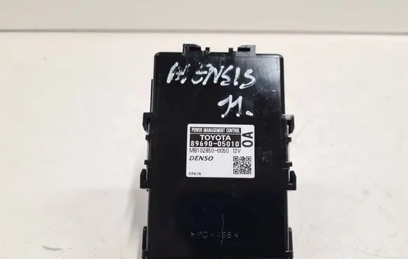 Toyota Avensis T270 Engine control unit/module ECU 8969005010 MB1028500050