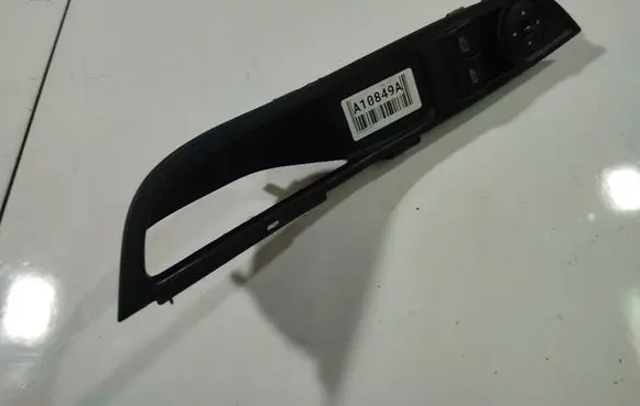 Ford Focus Electric window control switch 10007630