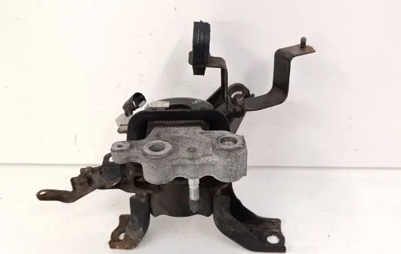 Toyota Prius (XW30) Engine mount bracket