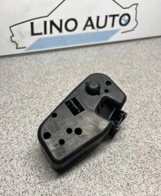 BMW 3 E46 Tail light bulb cover holder 8374808
