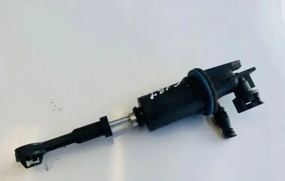 Peugeot RCZ Clutch master cylinder 9670009180