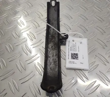 Volkswagen PASSAT B8 Other engine bay part 04L129723