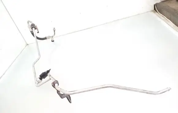 KIA Carens II Air conditioning (A/C) pipe/hose T142CP810