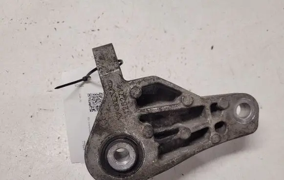 Volvo V60 Engine mounting bracket 31262714