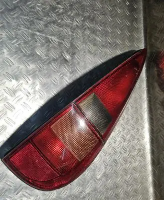 Renault Laguna I Rear/tail lights 4135