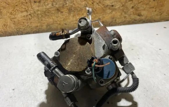 Mazda 6 Fuel injection high pressure pump 2940001661