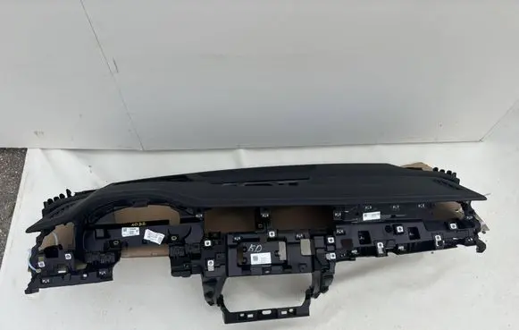Audi Q7 4M Dashboard 4M8857001 4M8857001S