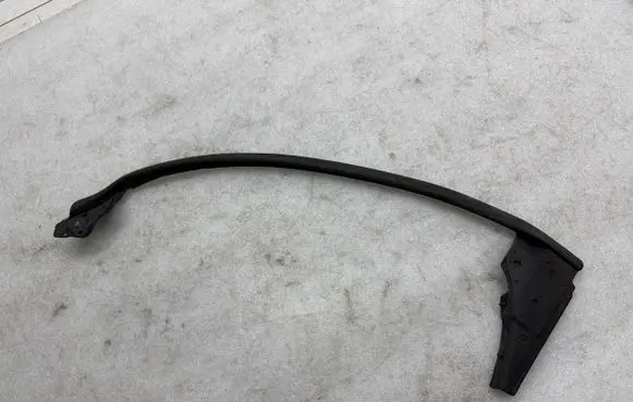 Tesla Model S Rubber seal front door (on door) 100542100D