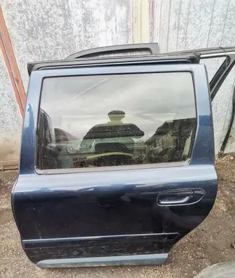 Volvo XC70 Rear door 