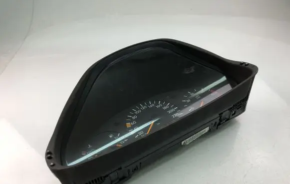 Mercedes-Benz E W210 Speedometer (instrument cluster) 2105401448