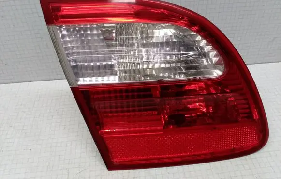 Mercedes-Benz E W211 Tailgate rear/tail lights A2118201364 A2118200777