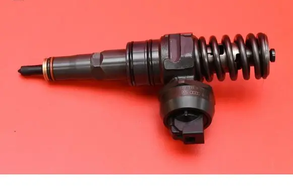Skoda Fabia Mk2 (5J) Fuel injector 038130073AG
